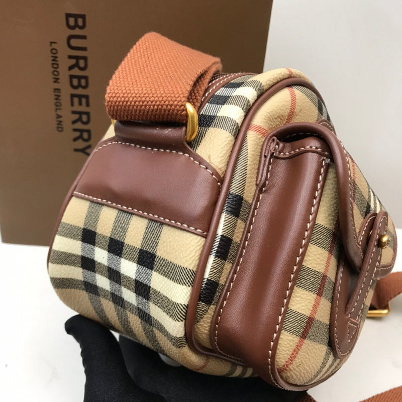 Ziva's Charm handbag – interior view (one versatile size)