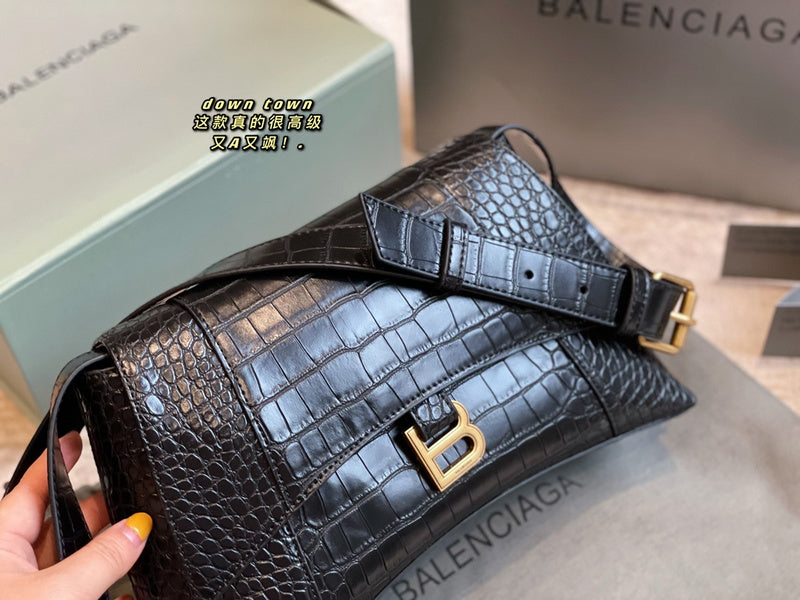 Ziva's Charm handbag – side angle view (one versatile size)