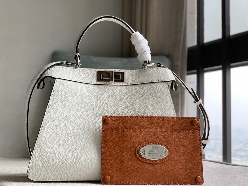 Ziva's Charm handbag – detail view (33cm*12cm*25cm)