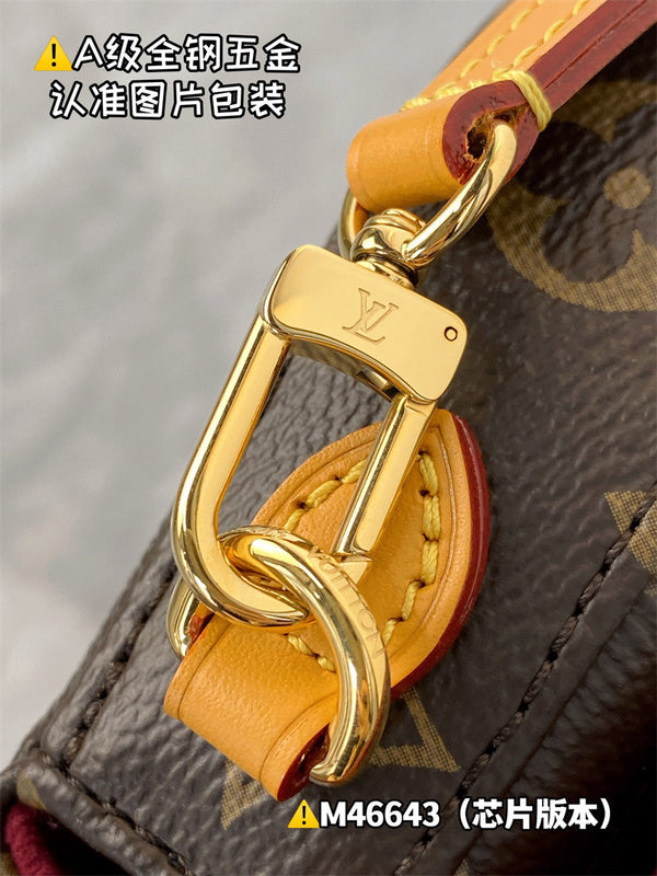  carryall bag close-up of hardware and finish 11