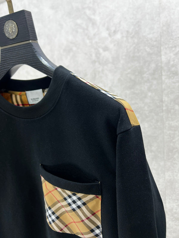 Three-quarter angle view of Burberry luxury piece style No.525