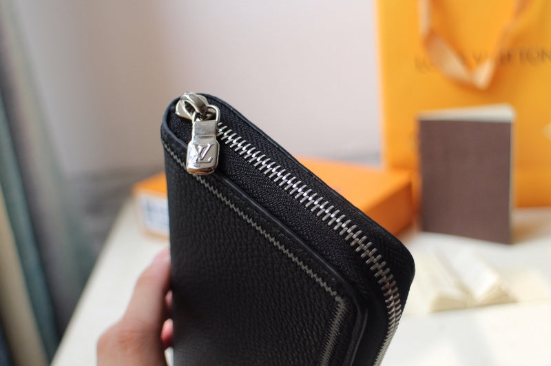 Side profile of elevated statement women's handbag – women's designer-style accessory