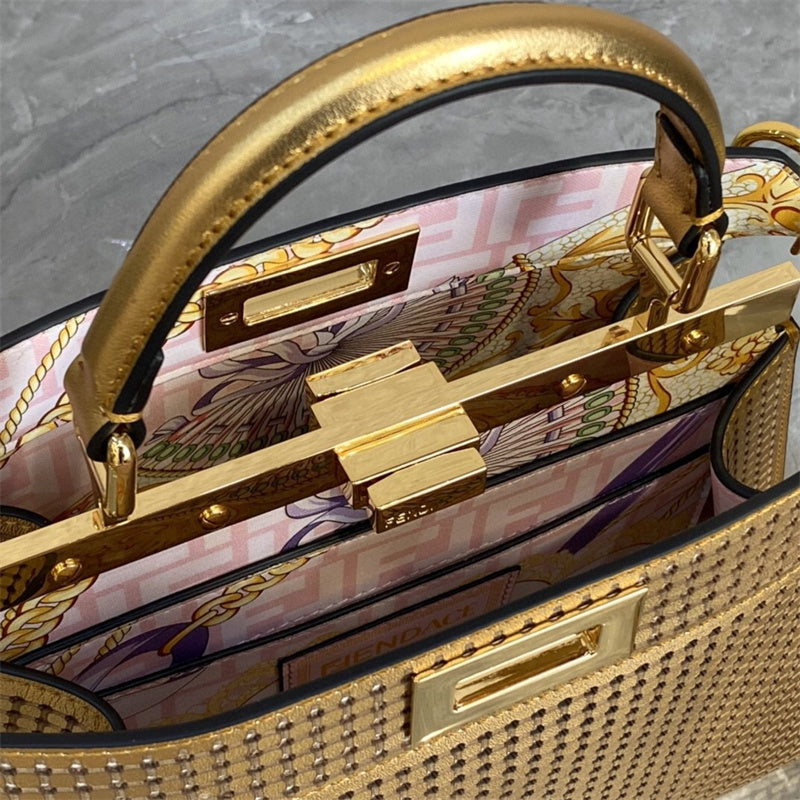 Ziva's Charm handbag – detail view (27cm*21cm*9.5cm)