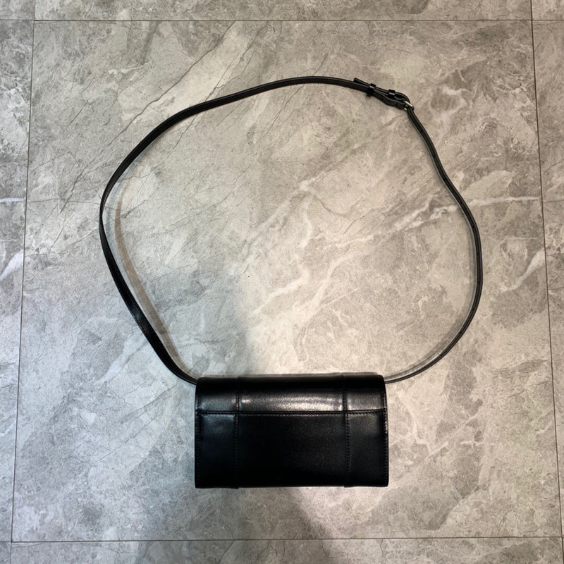Modern Vegan Leather Handbag - Sleek Minimalist Lines | Women's Fashion Handbag #1042 - close-up detail shot (image 3) of designer-inspired handbag