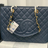  spacious purse view 6