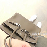 Sophisticated bag women's premium everyday handbag