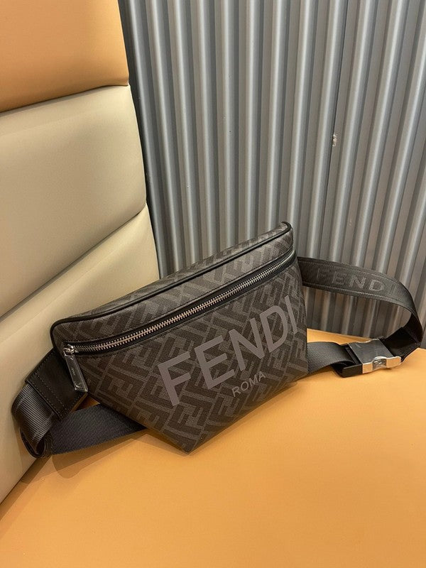 Ziva's Charm handbag – close-up view (Standard Size)