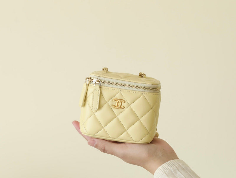  women's handbag, compact design, view 1