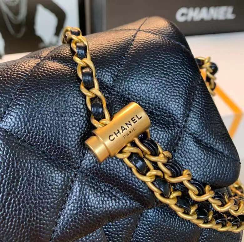  mid purse view 6