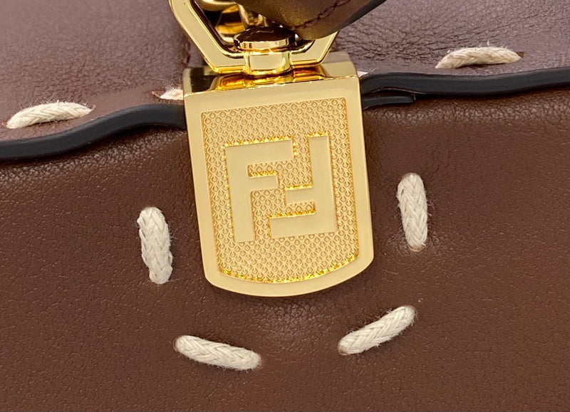 Ziva's Charm handbag – close-up view (23cm*14cm*13cm)
