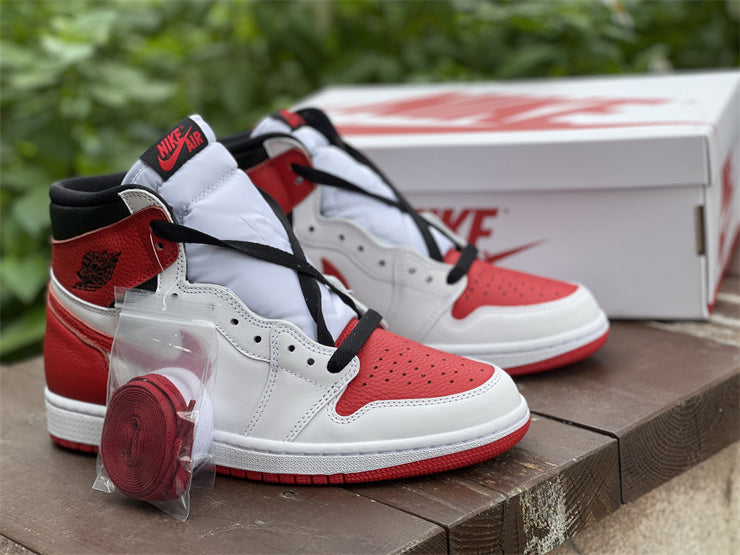 Nike Men's & Women's Luxury Lifestyle Trainers — Style 219 side view