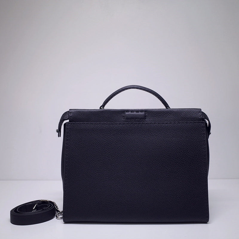 Ziva's Charm handbag – close-up view (38cm*16cm*33cm)