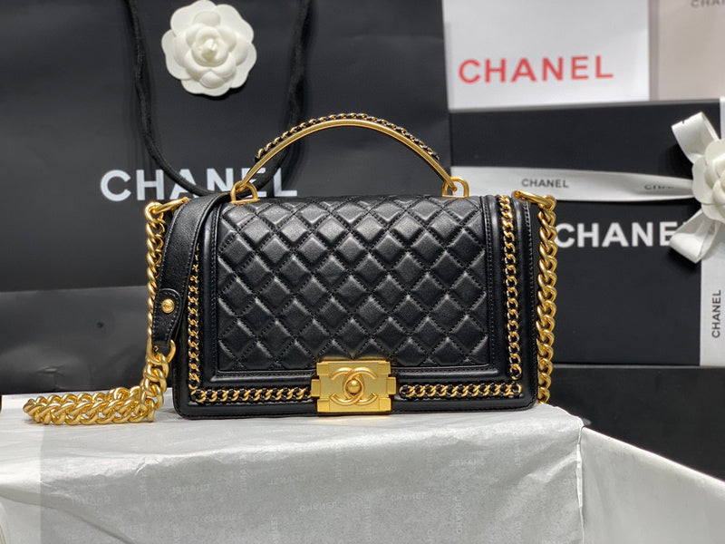 Zivas Charm Classic Sensibility Everyday Handbag (Refined Practical Design) – Detail View