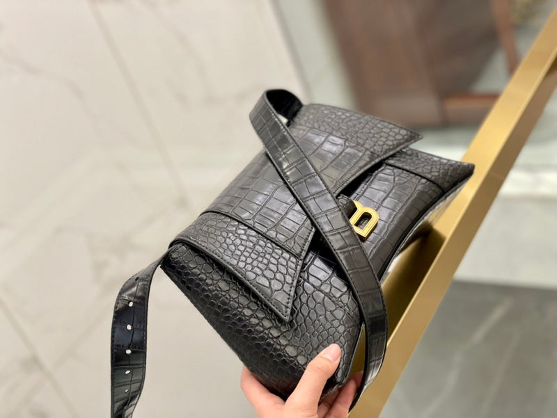 Ziva's Charm handbag – lifestyle view (one versatile size)