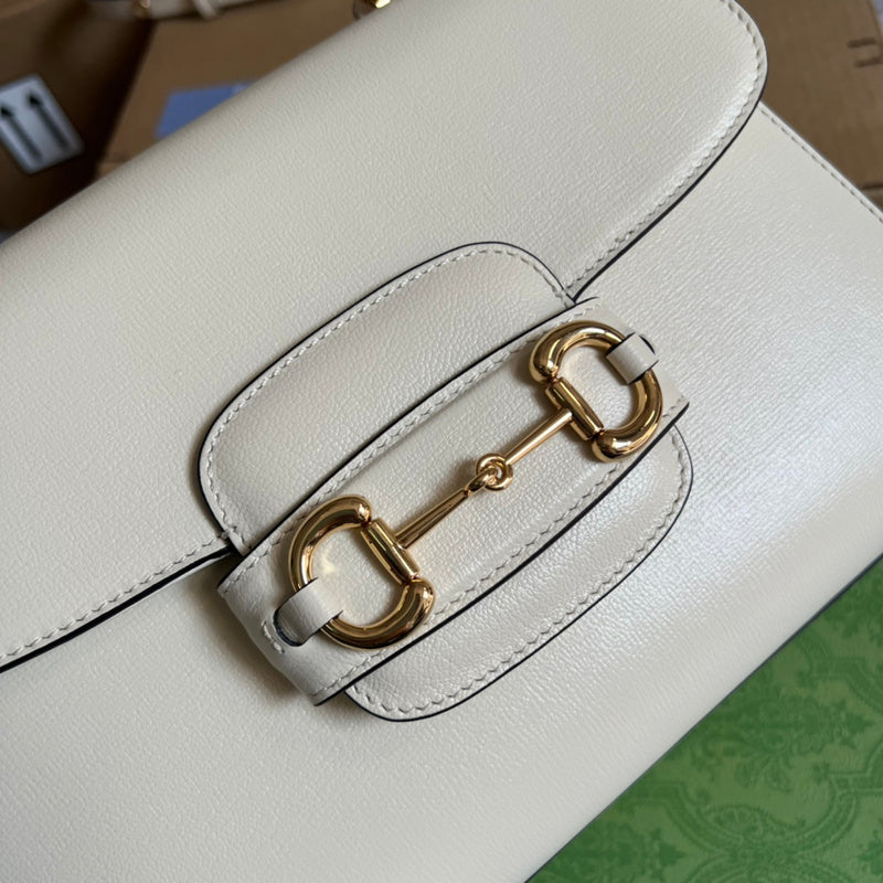 Effortless handbag styled for everyday wear