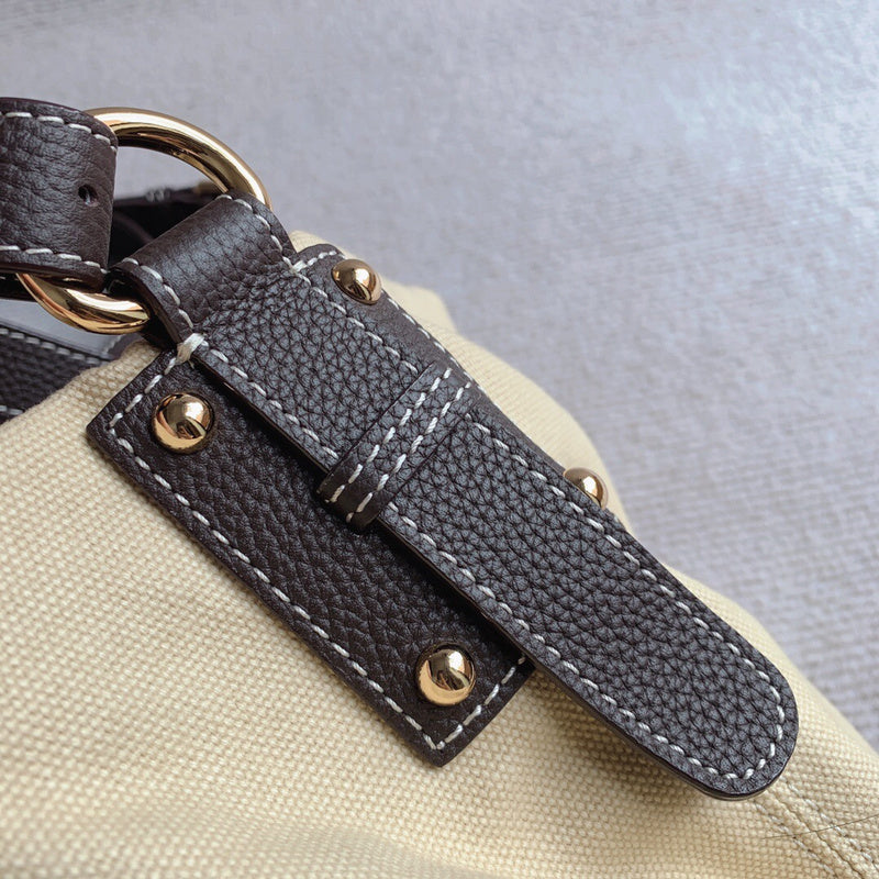 Ziva's Charm handbag – product shot (33cm*33cm*16cm)