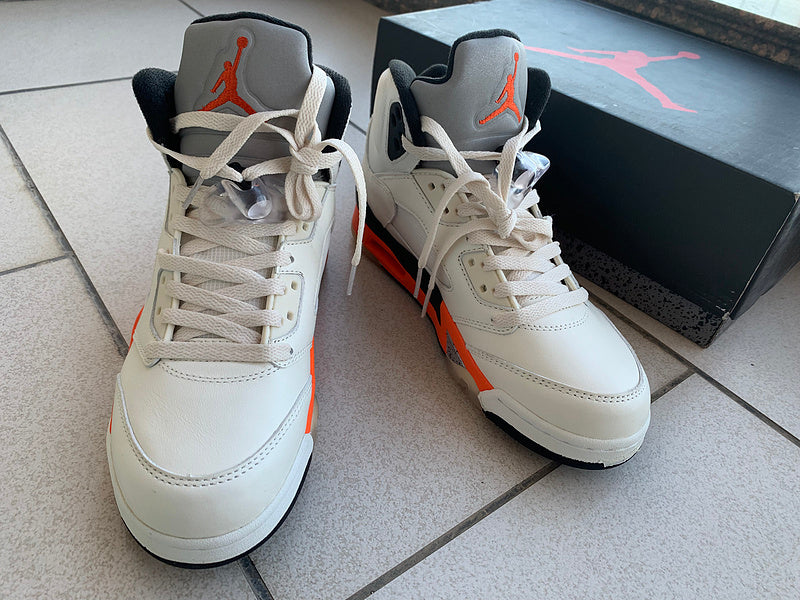 Nike Men's & Women's Iconic Street Trainers — Style 179 back view