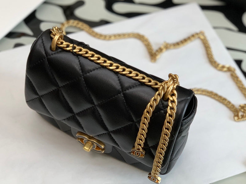  women's handbag, mid design, view 4