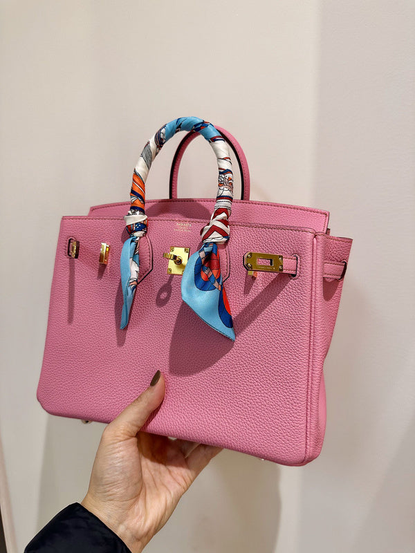 Streamlined bag women's premium everyday handbag