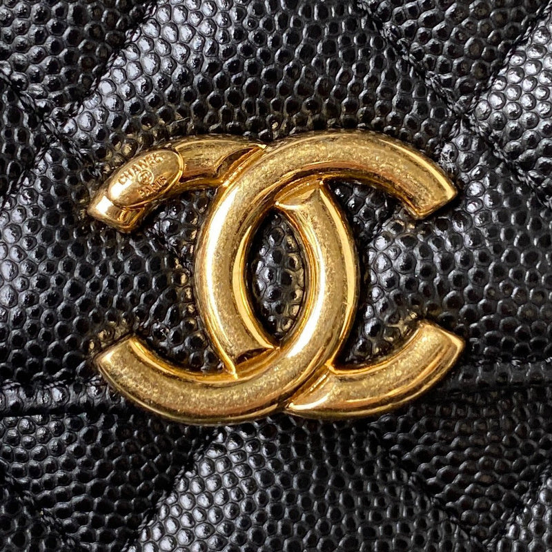  handbag, compact everyday style, image 2
