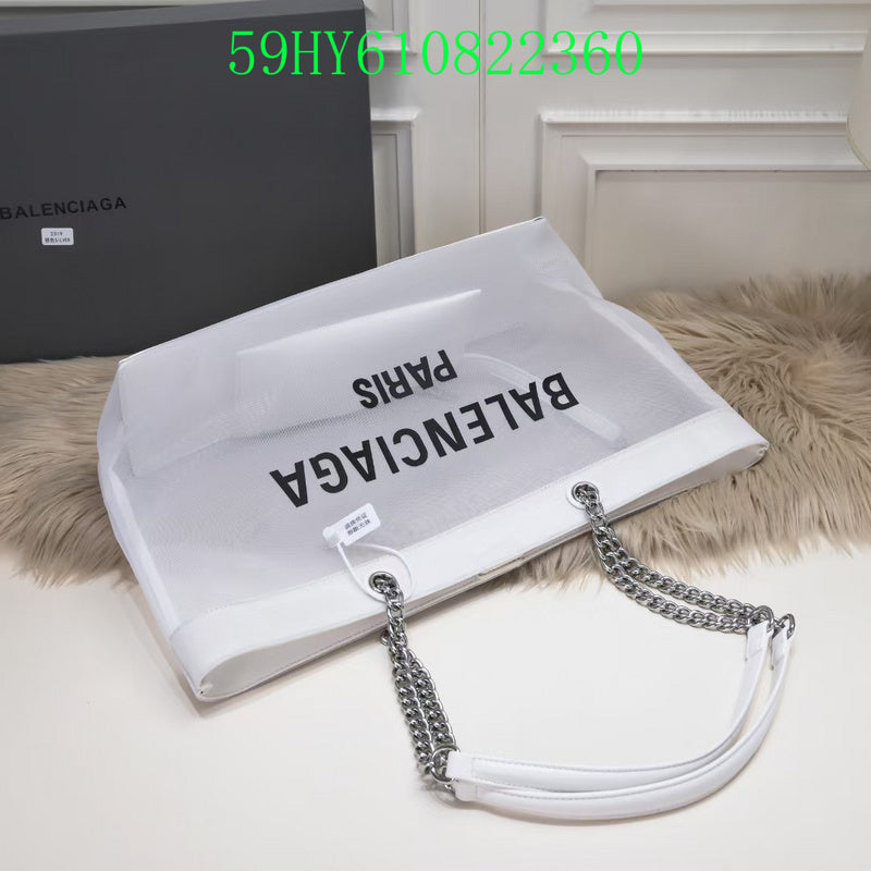 Ziva's Charm handbag – close-up view (one versatile size)