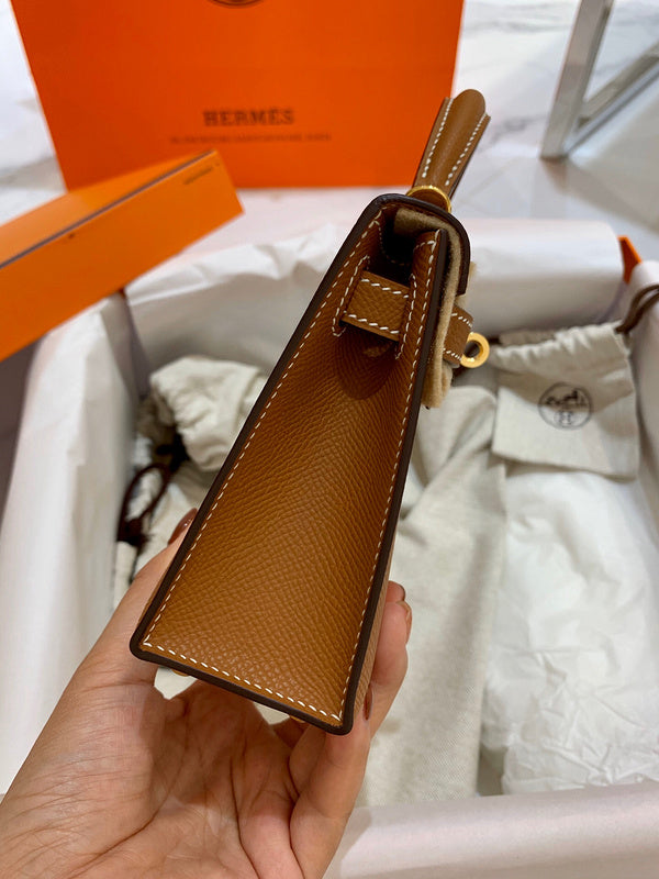 Side view of graceful structured handbag
