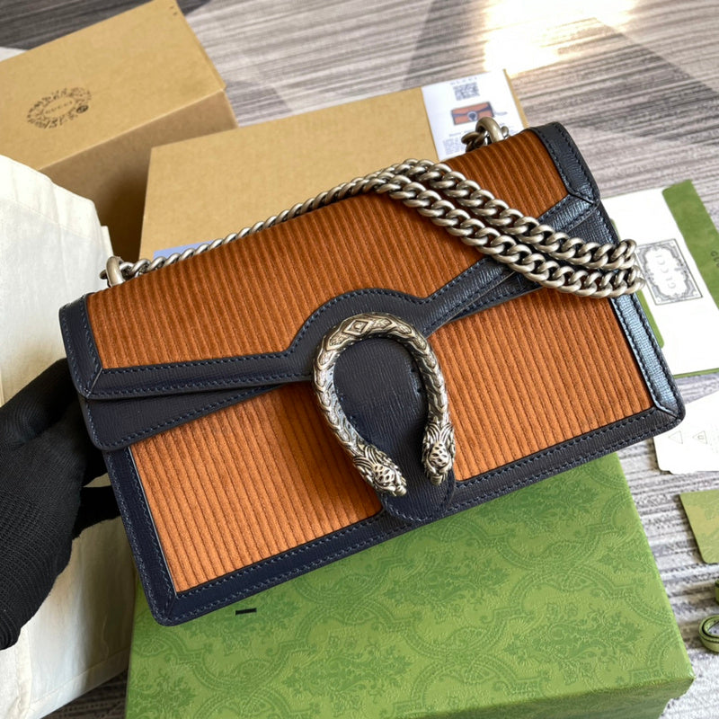 Handle and strap detail of statement classic women's handbag – women's everyday handbag