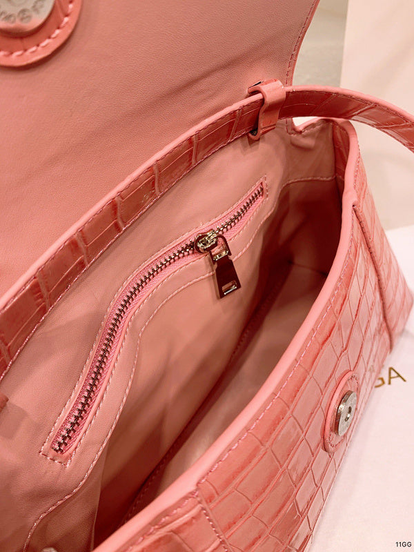 Ziva's Charm handbag – back view (one versatile size)