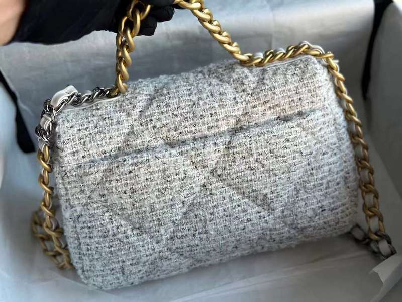 Zivas Charm Timeless Appeal Everyday Handbag (Structured Everyday Essential) – Interior View