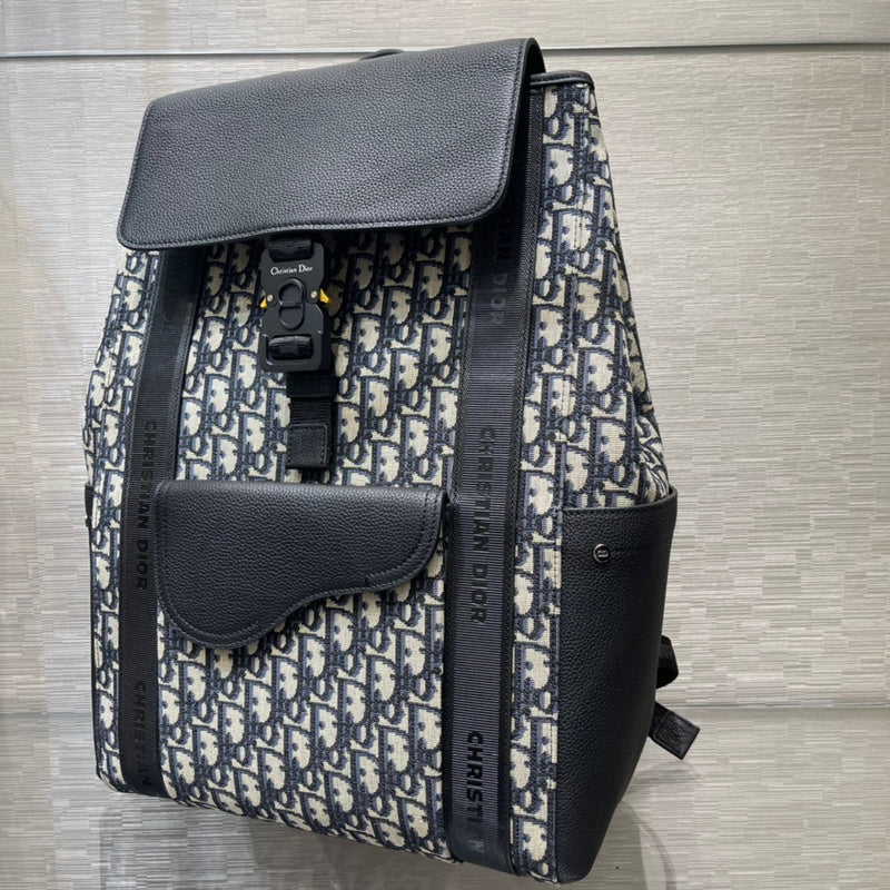 Styled lifestyle shot of sleek refined women's handbag – women's designer-style accessory