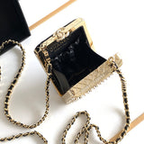 Ziva's Charm handbag – carry view (one versatile size)