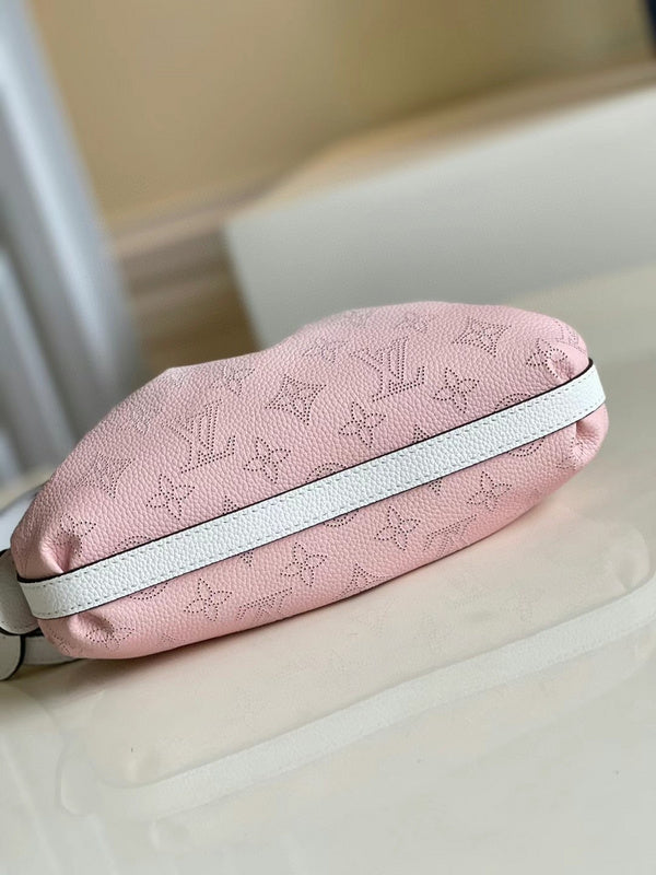 Styled lifestyle shot of chic modern women's handbag – women's premium purse