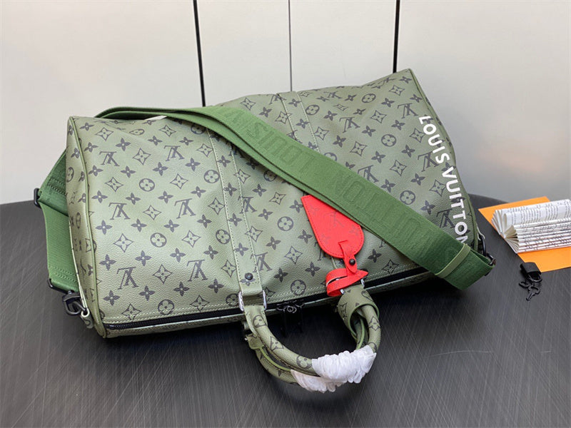  crossbody bag interior and compartment view 9