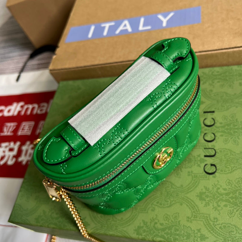 Side profile of structured sleek women's handbag – women's everyday handbag