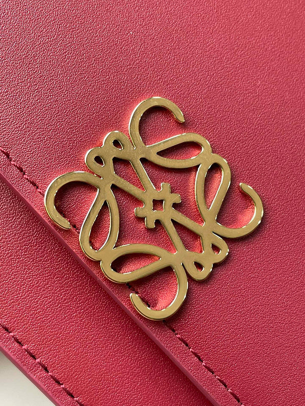 Ziva's Charm handbag – carry view (19cm*6cm*13.5cm)