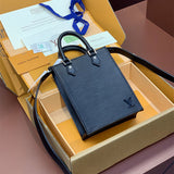  satchel close-up of hardware and finish 11