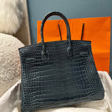 Interior view of effortless premium bag