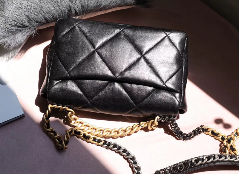  spacious purse view 4