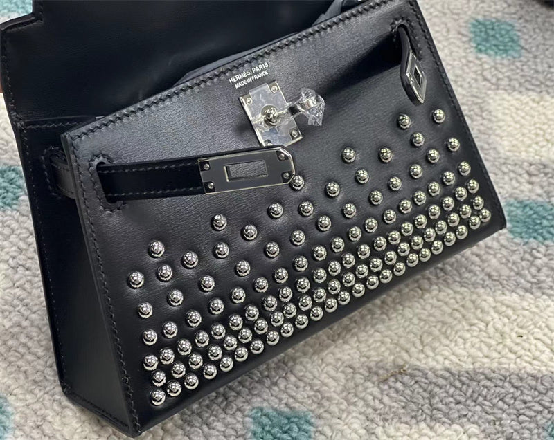  top-handle bag interior and compartment view 9