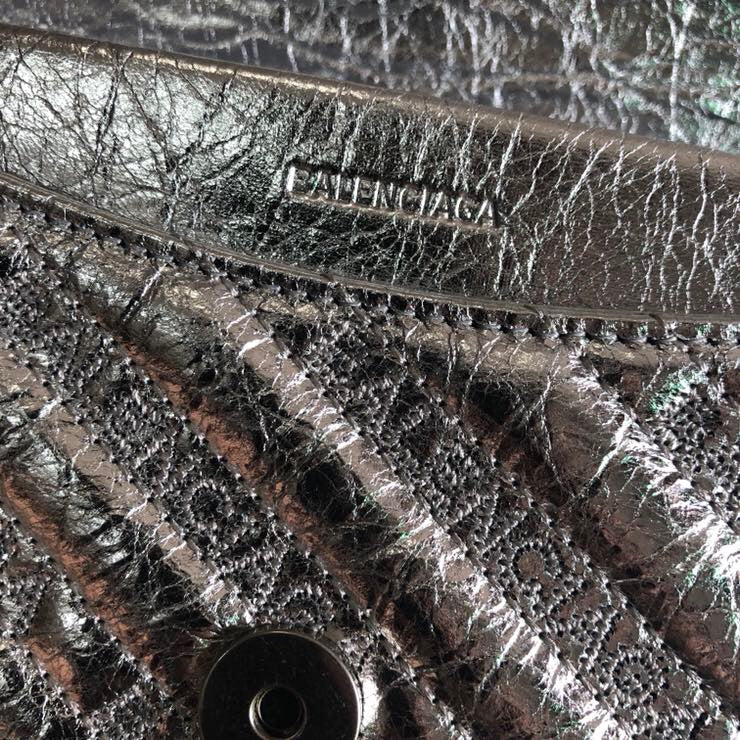 Effortless Vegan Leather Handbag - Refined Silhouette | Women's Fashion Handbag #802 - texture close-up (image 9) of designer-inspired handbag