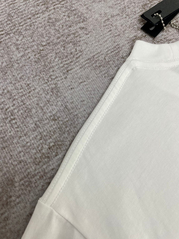 Amiri luxury t-shirt detail shot