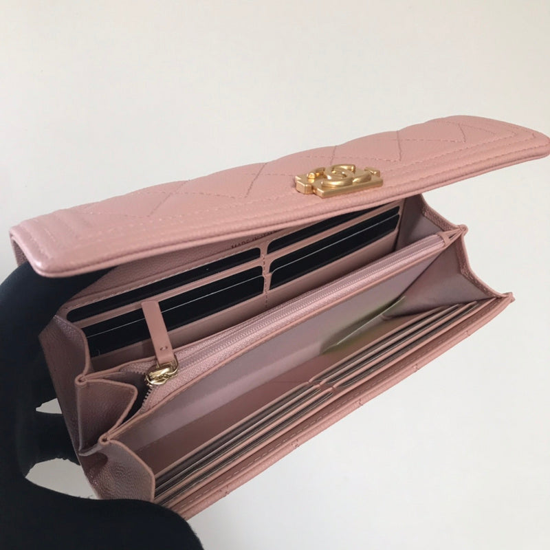 Zivas Charm Polished Finish Everyday Handbag (Thoughtfully Structured Design) – Detail View