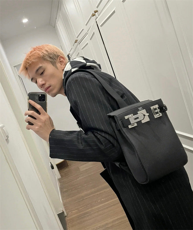  crossbody bag interior and compartment view 9