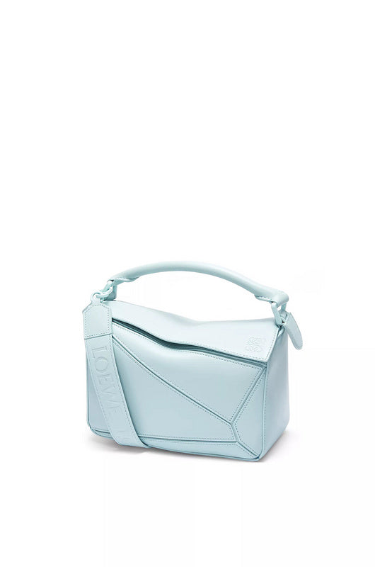 Ziva's Charm handbag – front view (24cm*16cm*10cm)