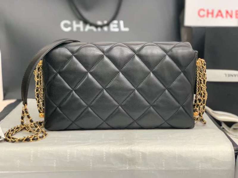 Zivas Charm Everyday Sophistication Everyday Handbag (Designer-Inspired Craftsmanship) – Close-Up Detail
