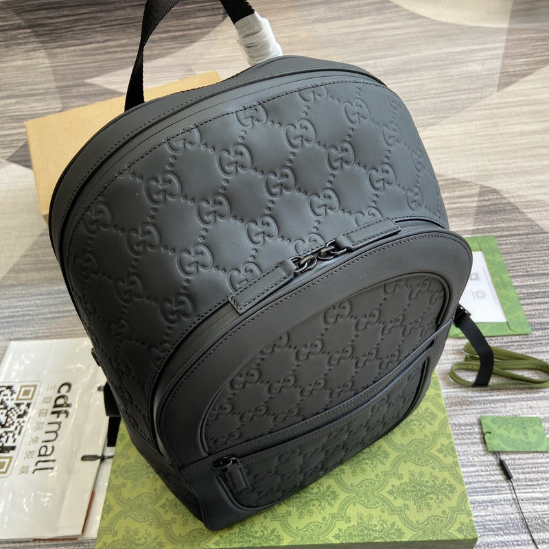 Styled lifestyle shot of polished signature women's handbag – women's everyday handbag
