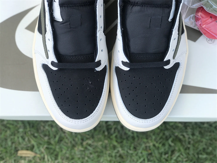 Nike two-tone luxury sneakers view 9 signature lace-up style
