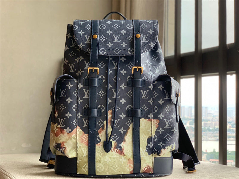  Understated crossbody bag front view 7