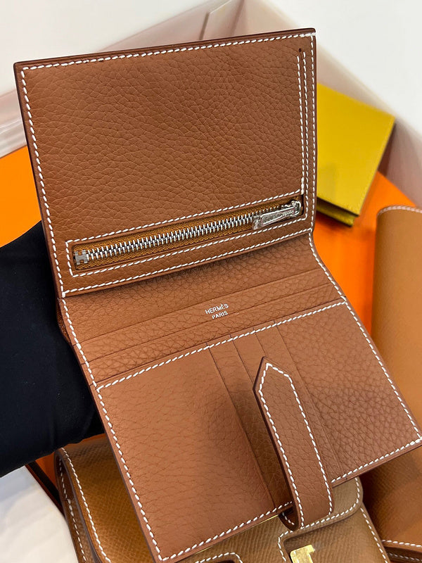 Chic bag shown from front angle