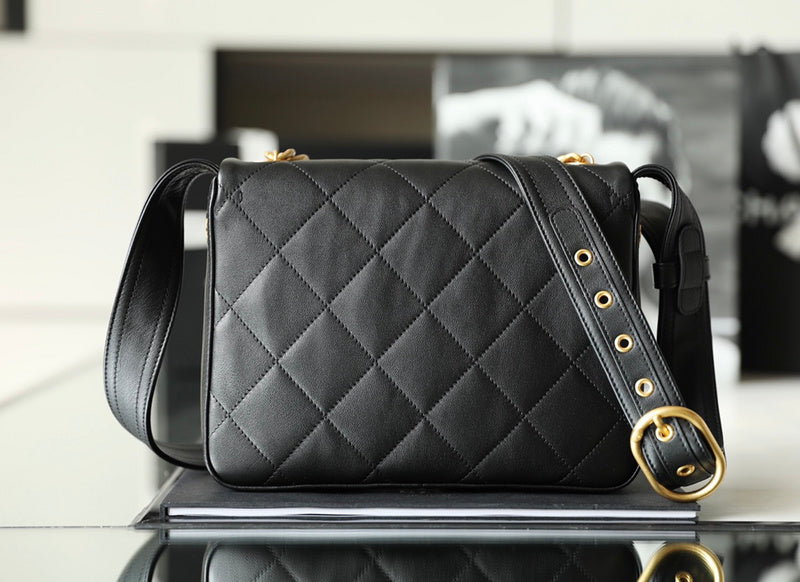  mid purse view 3